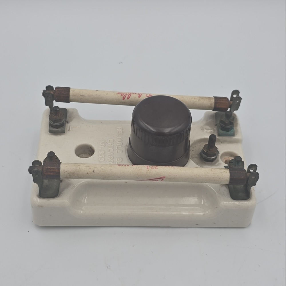 Vintage 1950's Reliable Electric Chicago Porcelain Lightning Arrestor 955